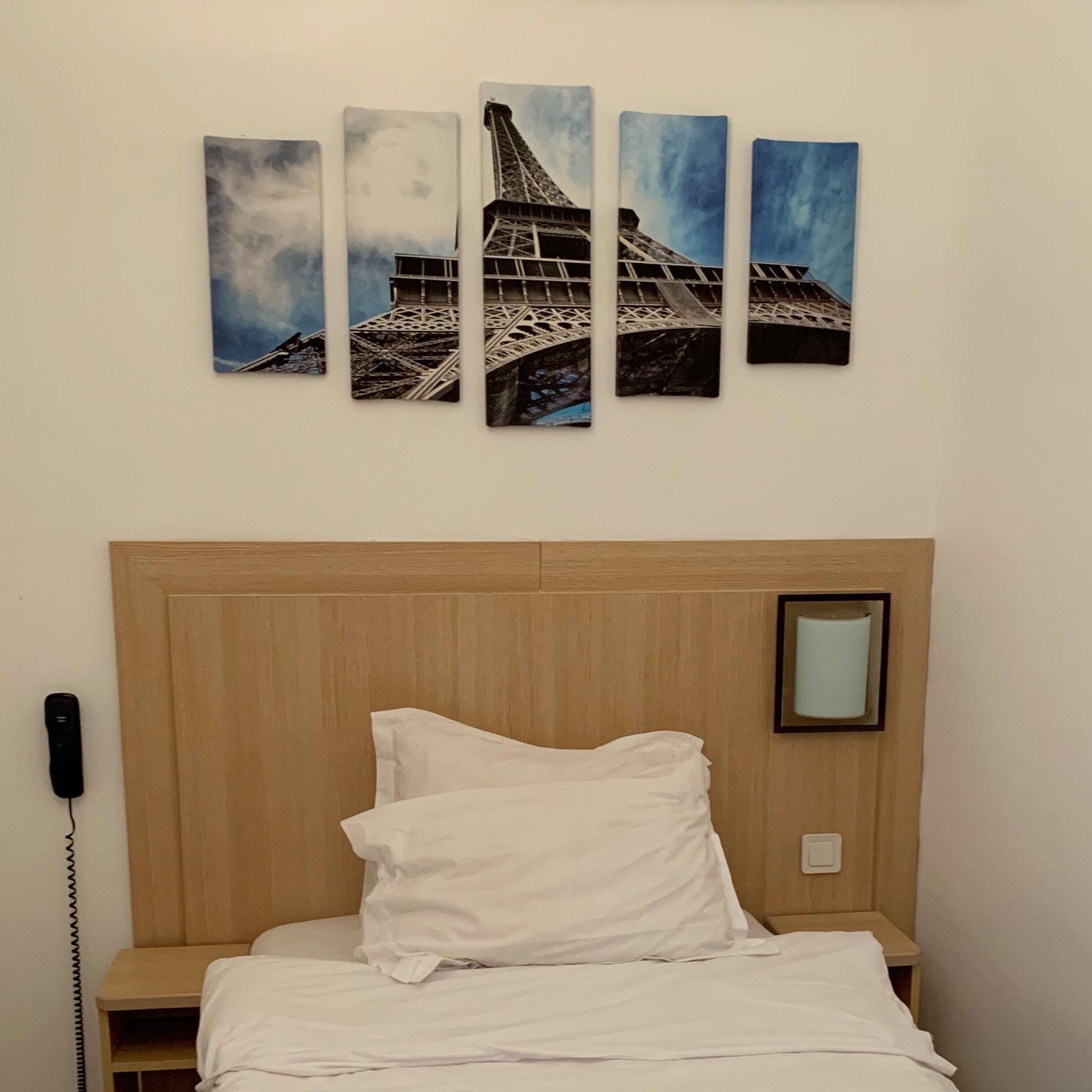 Hotel De Bordeaux Paris Bagian luar foto