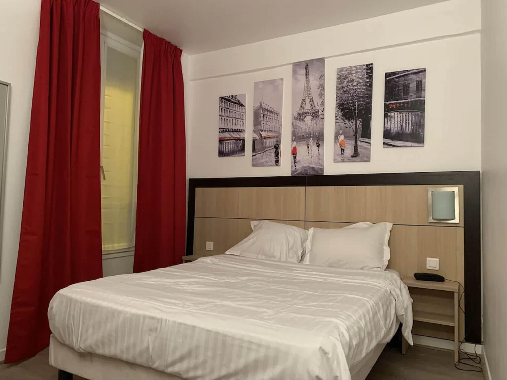 Hotel De Bordeaux Paris Bagian luar foto