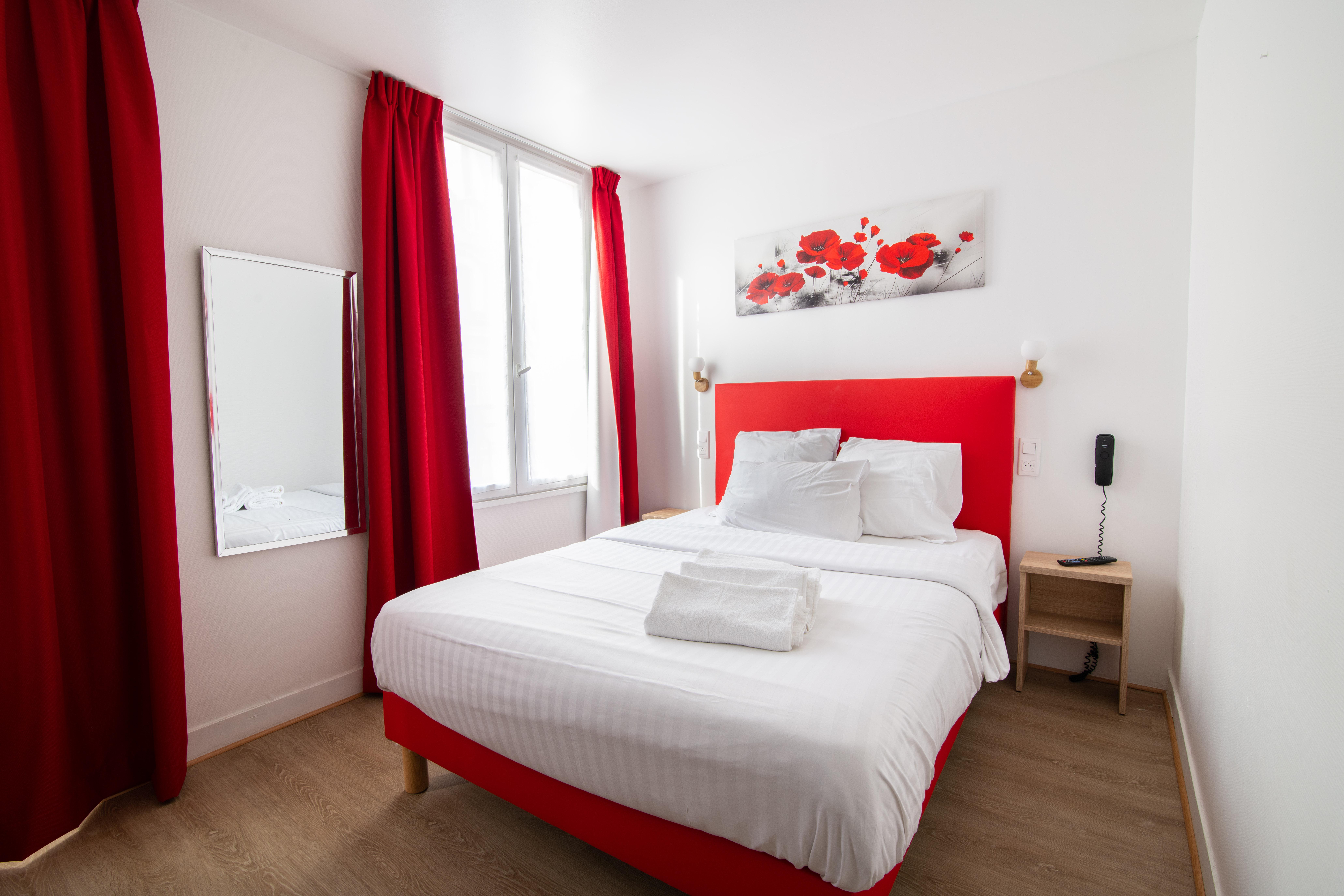 Hotel De Bordeaux Paris Bagian luar foto
